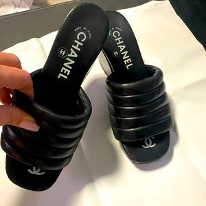 CHANEL WEDGE SLIDES! Size 7 in USW.